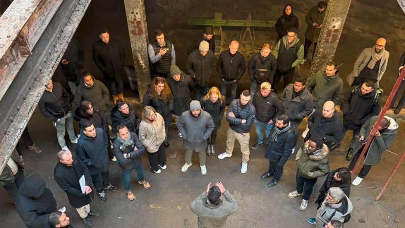Une séance d'information sur l'arnaque UMDB